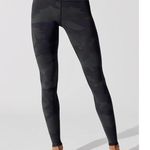 Alo Yoga  High-Wasted Army Green Camo Leggings  Small Photo 1