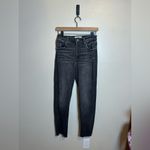 Evereve  The high rise fit‎ Everstraight Jeans. Photo 1