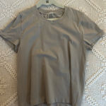 Aritzia  Top Photo 0