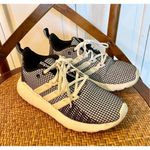 Adidas white and black running shoes size 6 Photo 4