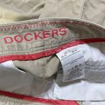 Dockers Women's Chino Shorts Light Khaki Tan Flat Front Size 14 Photo 2