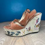 Colin Stuart  Floral Embroidered Faux Suede Platform Wedge Sandals Size 9 Photo 2
