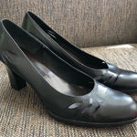 Etienne Aigner  Ville Heels Laser Cut Leather 9.5 Photo 0