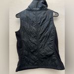 Columbia  Women’s Quilted Fleece Vest Size Small Photo 2