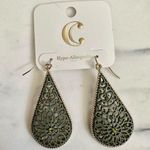 Charming Charlie green teardrop statement earrings Photo 0