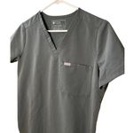 FIGS  Catarina One Pocket Scrub Top Gray Size Small Photo 4