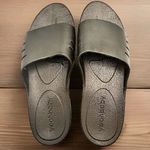 Cloud Nine Soakology Spa Slides Sz 10-11 M / Sz 7-8 W Photo 1