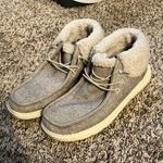 Fleece lined slip on shoes Tan Size 7.5 Photo 0