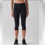 Lululemon Wunder Under Hi-Rise 1/2 Tight Full-On Luxtreme 17" Cropped Leggings Photo 2