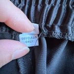 Black No Tag Satin Straight Leg Pleated In Front Elastic Waist Dress Pants Sz 8 Photo 11