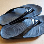 Oofos Sandals Black Size 7 Photo 0