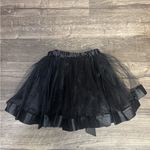 Chic Black Tulle A Photo 1