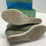 Hot in Hollywood Hidden Wedge Suede Platform Sneaker Heels Sage Green Size 8 Green Photo 5