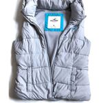 Hollister Embarcardero Light Grey Hooded Puffer Vest Med Photo 4