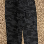 Athleta  Salutation Camo Jogger Pants XS Xtra Small Black Camo Print Nylon Blend Photo 0