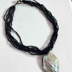 Mother of pearl statement necklace Black Photo 4