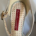 Vintage Style T Photo 5