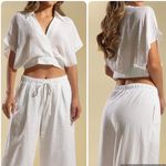 Love Tree Elastic Waistband Cropped Shirt in White size M Photo 1