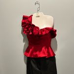 Muse Satin 3D Carnation Ruched Sweetheart neck one shoulder peplum Top NWT size0 Red Size 0 Photo 9