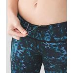 Lululemon Top Speed Crops Floral Backdrop Exercise Running Skinny Capri Pants 2 Photo 3