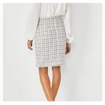 Ann Taylor White Raw Edge Fringe Tweed Pencil Skirt Size 0 Petite Photo 1