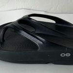 OOFOS OOlala Luxe Comfort Recovery Flip Flop Sandals Black Size 6 Photo 2