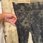 Vuori Green Camouflage Leggings With Pockets and Zipper Pouch in Back Photo 6