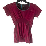 Helly Hansen  Women's‎ Size Medium Red Cycling Fitted Athletic Shirt Photo 0