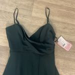 Lovely brand NWT size 4 regular split hem from Elegant green Evening Gown prom Photo 3