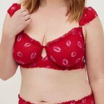 Torrid  Unlined Underwire Mesh Red Lips Ruffle Bra Photo 0