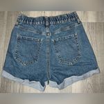 Garage  Denim Junior Size 05 27W Medium Wash Hi Rise 80's Mom Shorts Photo 1