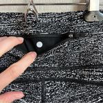 Lululemon Pace Perfect Crop (17")
Air Time White Black Photo 7