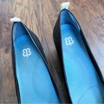 Betabrand  • All-Weather Wedge heels pumps Onyx black leather waterproof Photo 5