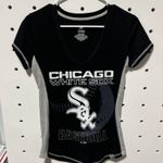 Majestic Chicago White Sox Baseball Black and White V Neck Women’s Tee Size M Photo 0