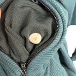 Lululemon Kanto Catch Me Half Zip women's sz 4 Teal/Aqua striped size 4 Photo 2