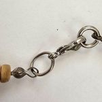 Shell and Wood Short Necklace White Photo 3