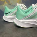 Nike Quest 3 Women's White/Green Running Shoes Size 10.5 Photo 13