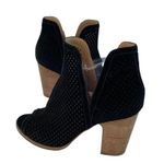 Lucky Brand * Larise Black Suede Leather Ankle Booties Womens US 10 Laser Cut Photo 9