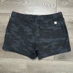 Vuori Ripstop Camo 3.5" Shorts Gray Black Size XL Photo 1
