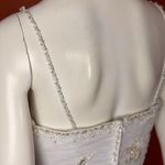 Ennzoani Ariel Elegant White Strapless Gown with Floral Embroidery Size 4 Photo 8