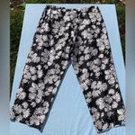 Allison Taylor  Capri Crop Pants 100%‎ Silk Black White Floral Print Side Zip 14 Photo 4