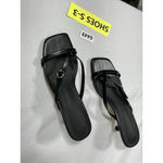 Womans NWOT Strappy Slipon Sandals 8.5 Black Kitten Heel Square Toe Photo 1