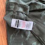 Gymshark Adapt  Seamless Camo Leggings Green Photo 1