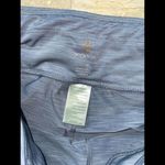 Tangerine  Womens Activewear Capri Leggngs Size‎ M Silver White Photo 1