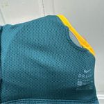 Nike zip front sports bra women's xs with removable cups Photo 2