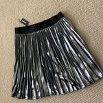 EXPRESS NEW  Metallic Silver Pleated Mini Skirt Elastic Lined Small $88 ASO NWT Photo 4