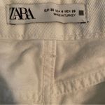 ZARA Jeans Womens Size 4 White High Rise Distressed 25" Inseam Photo 3