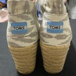 Toms  WO SIZE 9.5 ESPADRILLE 3” WEDGE SHOES GRAY CREAM DESIGN CLEAN LACE  UP Photo 7