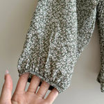 Paper Crane Smocked Floral Blouse, Puff Sleeve Green Fall Top, Size Medium Photo 5