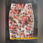 SILHOUETTE NYC Floral Pencil Skirt Women’s Size L Made in USA Stretch Fabric White Size L Photo 7